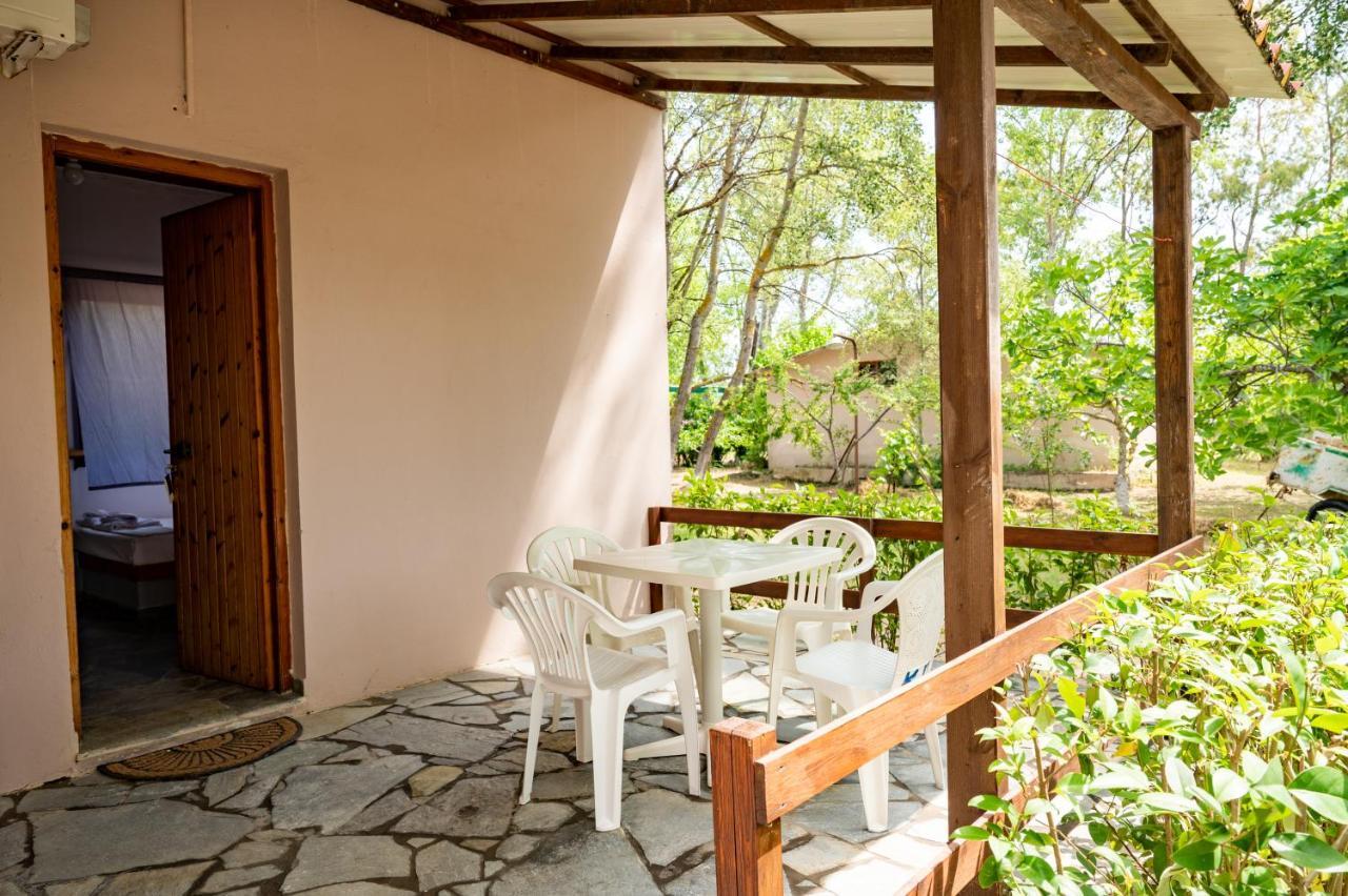 Camping Pefki Hotel Exterior photo